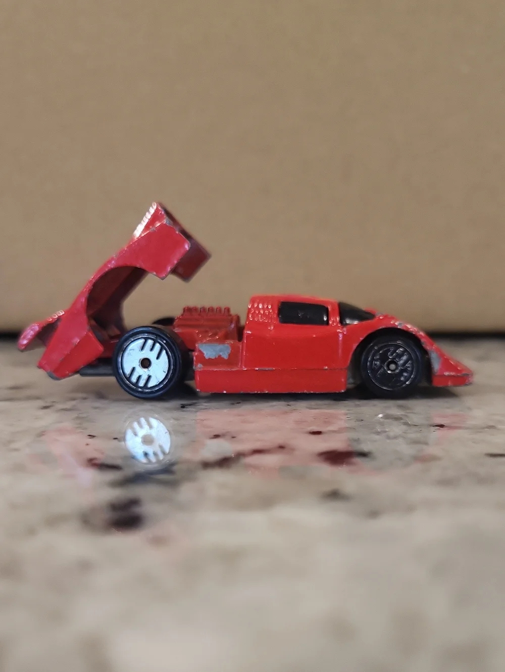 Hot Wheels 1983 Sol-Aire CX4 LeMans style race car